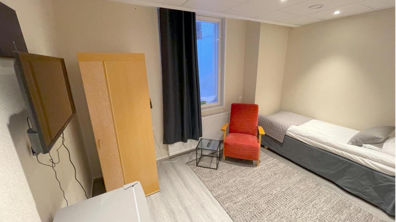 Kuukkeli Ivalo Airport Inn מראה חיצוני תמונה