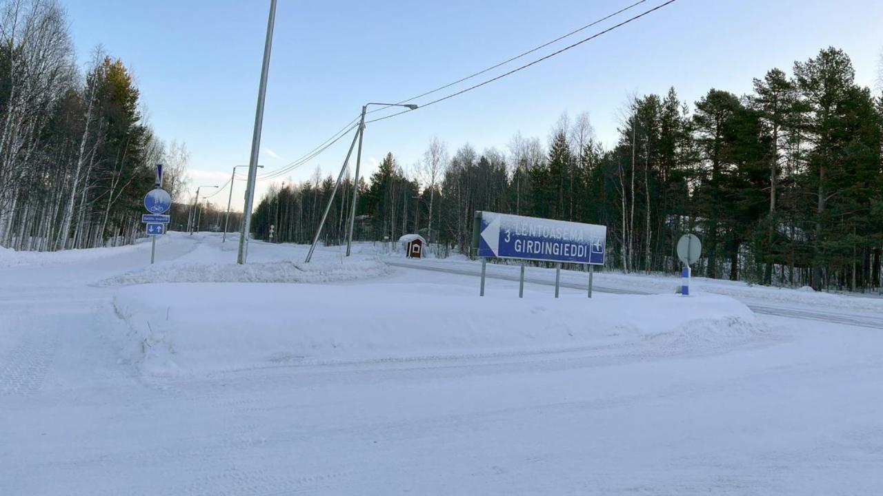 Kuukkeli Ivalo Airport Inn מראה חיצוני תמונה