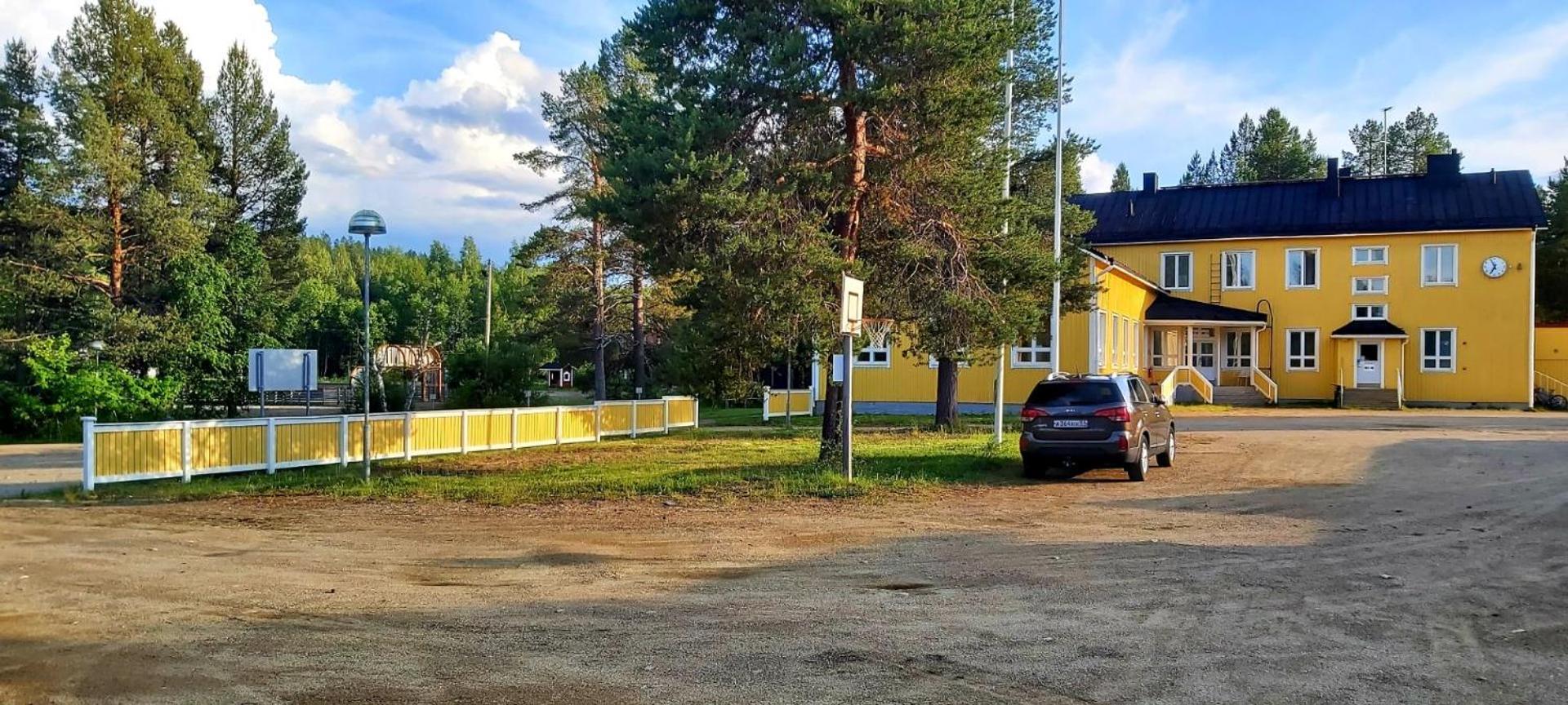 Kuukkeli Ivalo Airport Inn מראה חיצוני תמונה